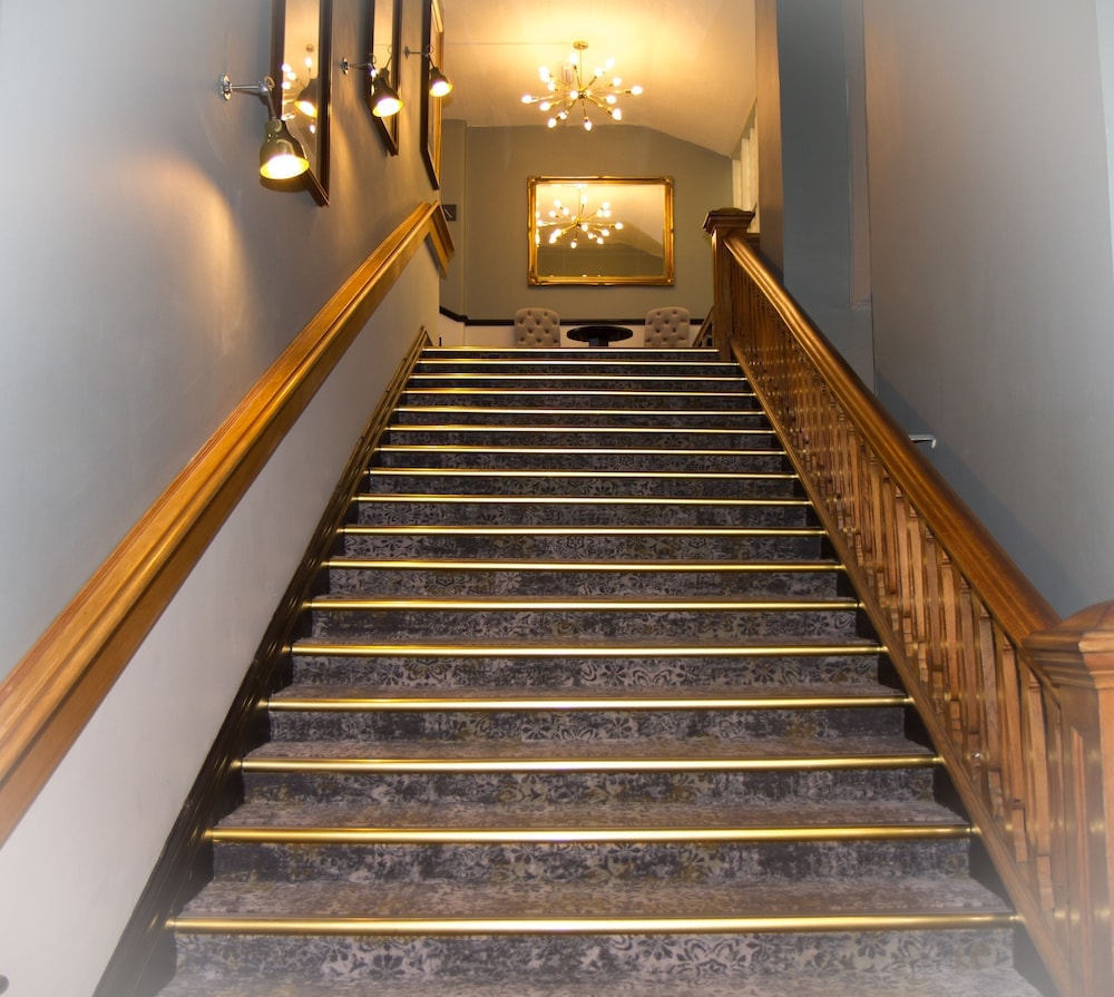 The Royal Victoria Hotel