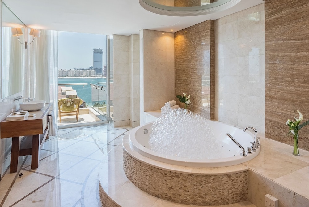 Rixos The Palm Hotel & Suites