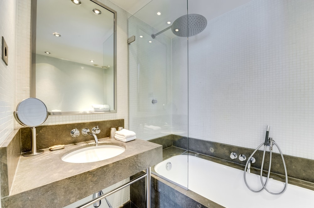 Hotel Le A
