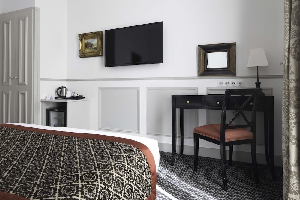 Hôtel Bradford Elysées – Astotel
