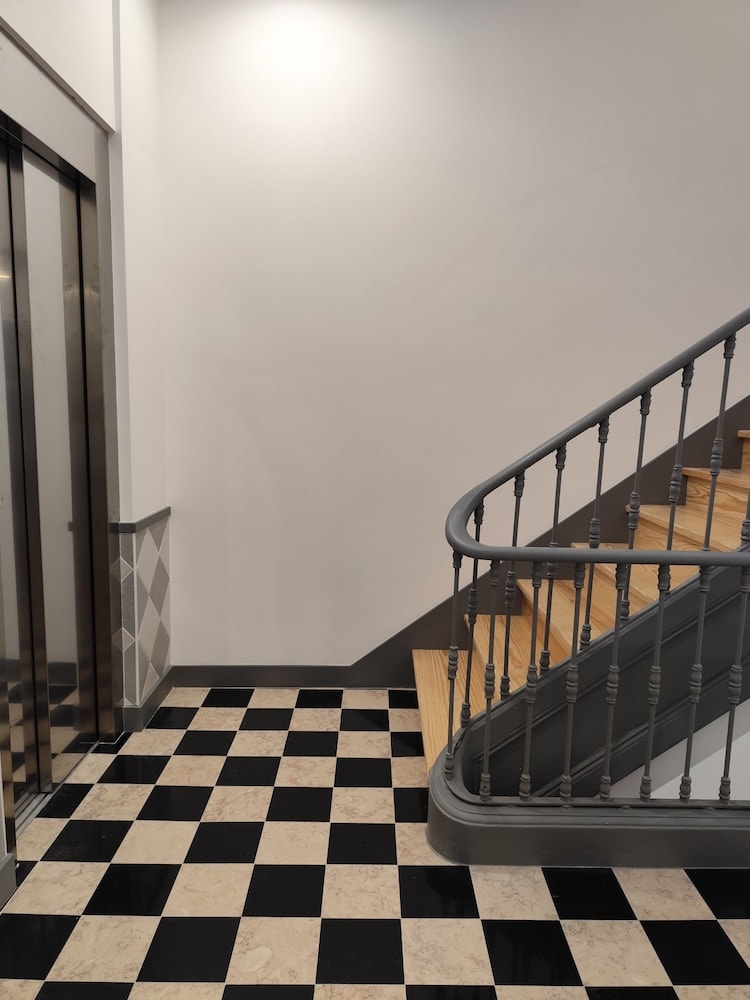 Bacalhoeiros 125 Hotel