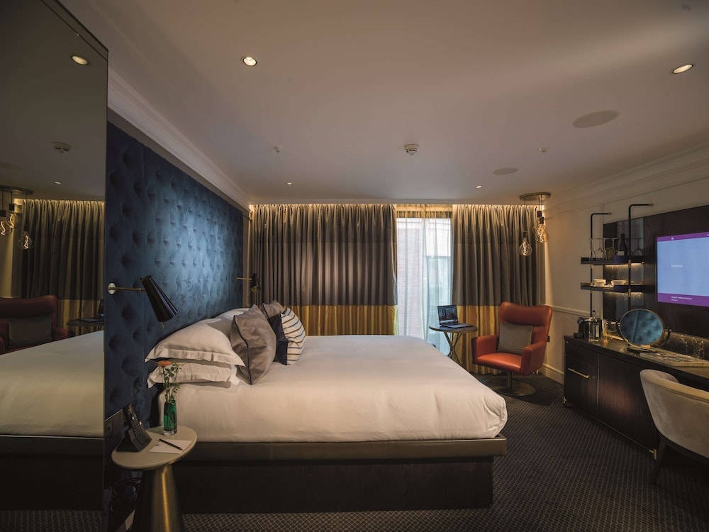 The Guardsman Hotel and Residences
