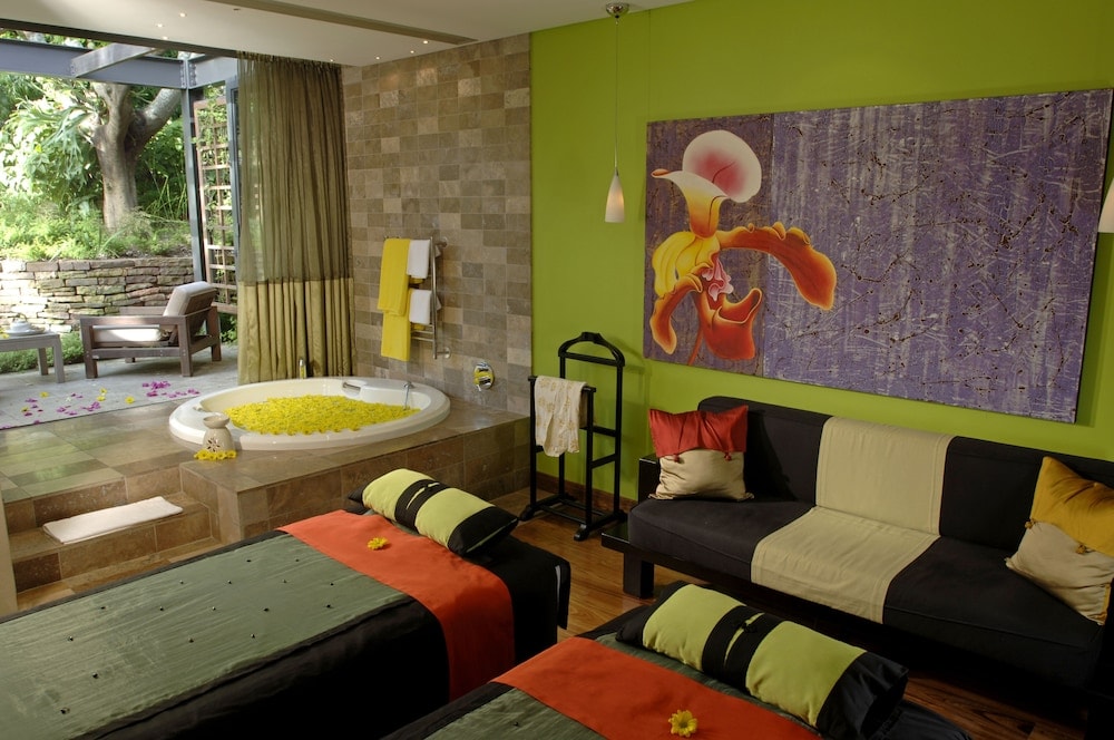 Vineyard Hotel