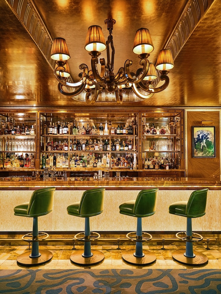 bar