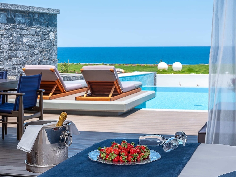 Nana Princess Suites, Villas & Spa