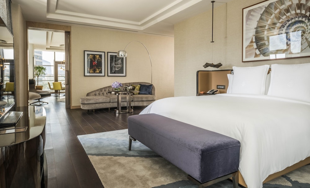 Four Seasons Hotel Dubai International Financial Centre