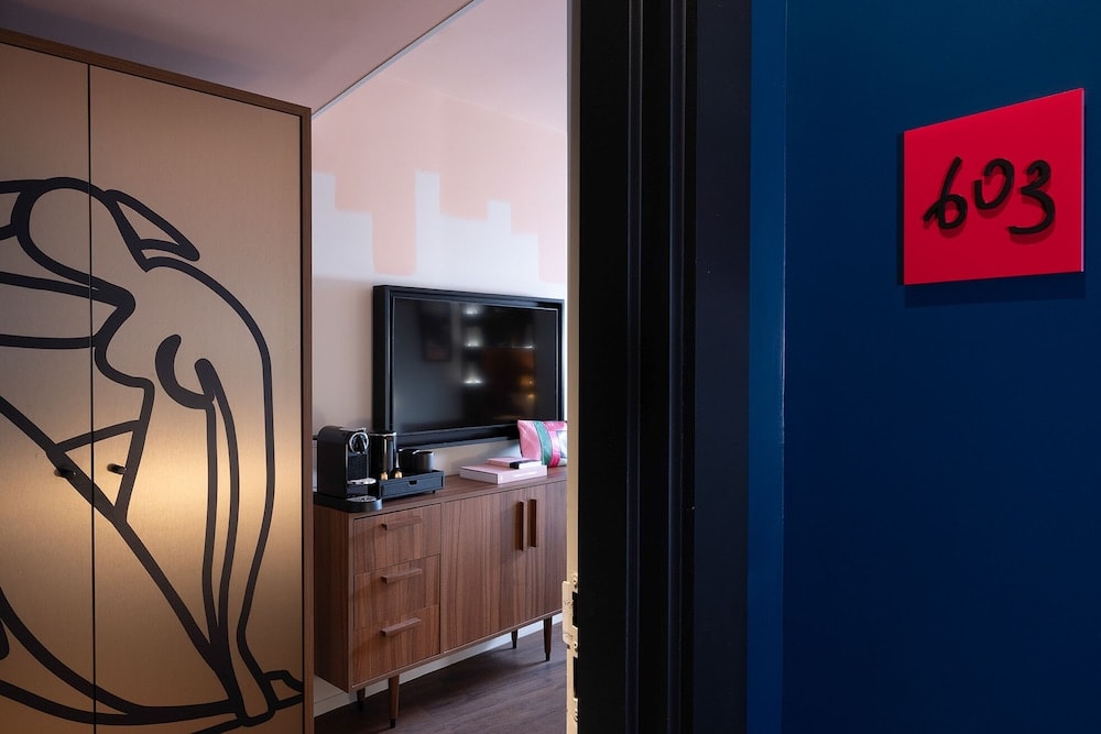 hotel room