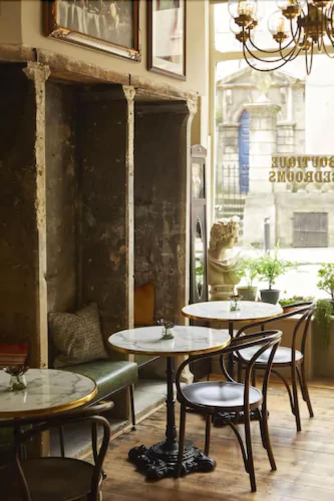 Broadstreet Townhouse
