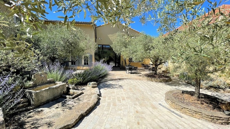 hotel image 0