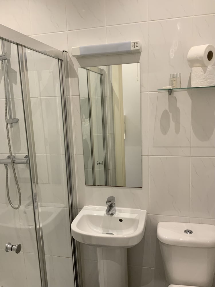Fox House, Studio Apartments