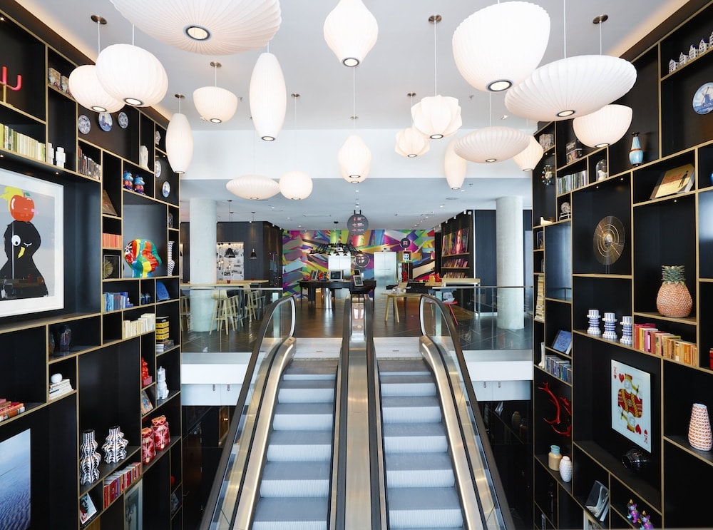 citizenM Paris la Défense