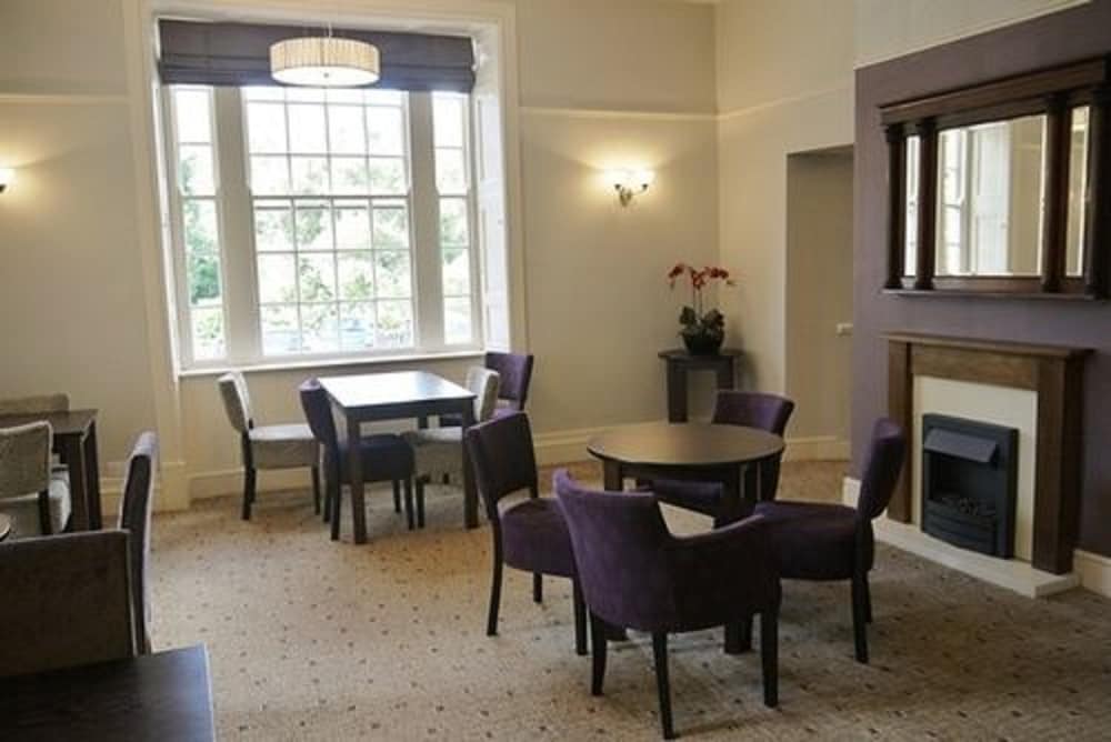The Royal Victoria Hotel