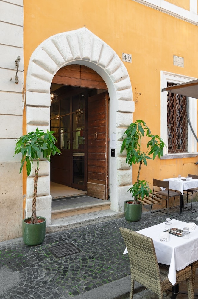 Passpartout Boutique Palace
