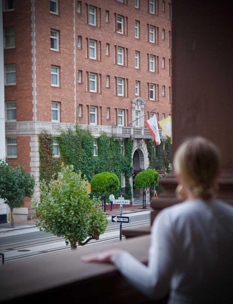 The Huntington Hotel