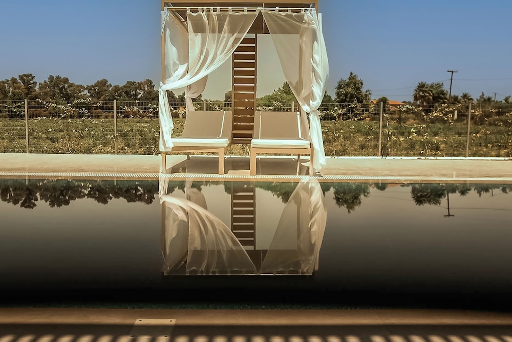 Salt Boutique Hotel