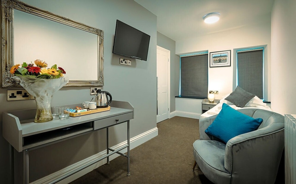 Friendship Hotel