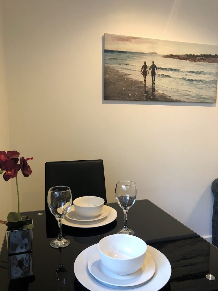 Fox House, Studio Apartments