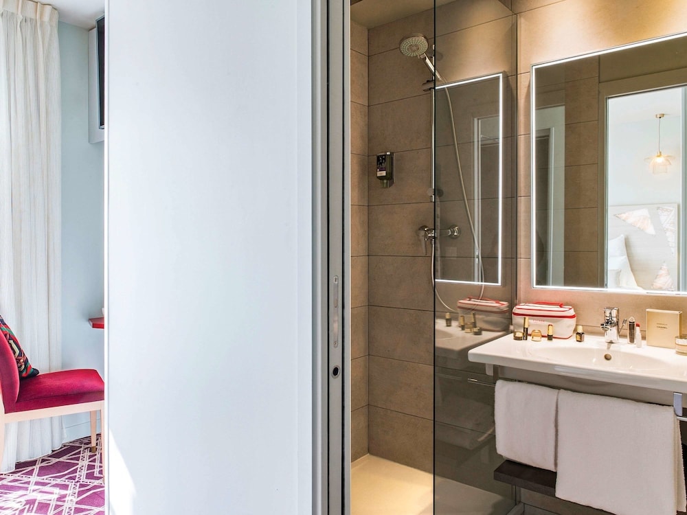 Hôtel Mercure Paris Pont de Levallois Neuilly