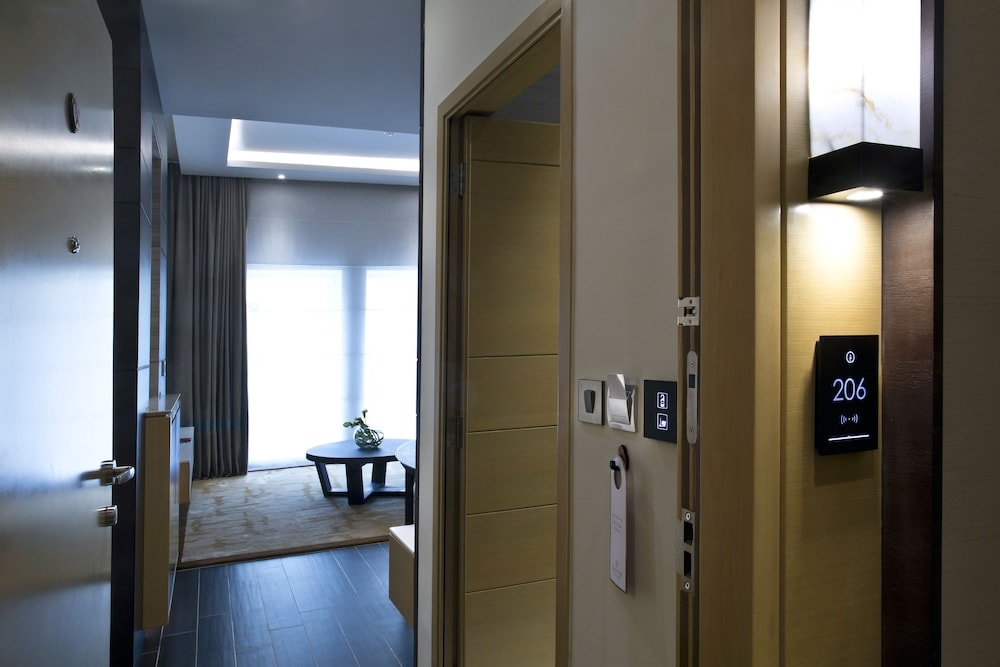 Grayton Hotel Dubai