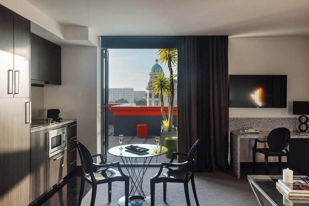 The Cullen Melbourne - Art Series