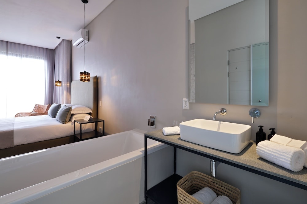 The Tree House Boutique Hotel