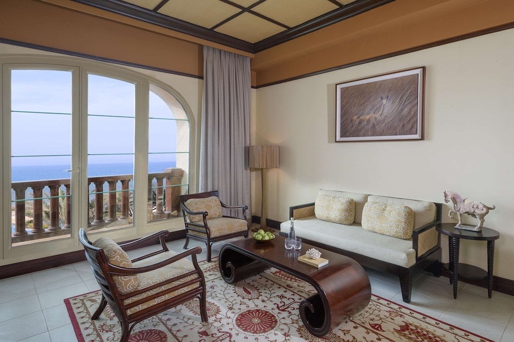 Desert Islands Resort & Spa by Anantara