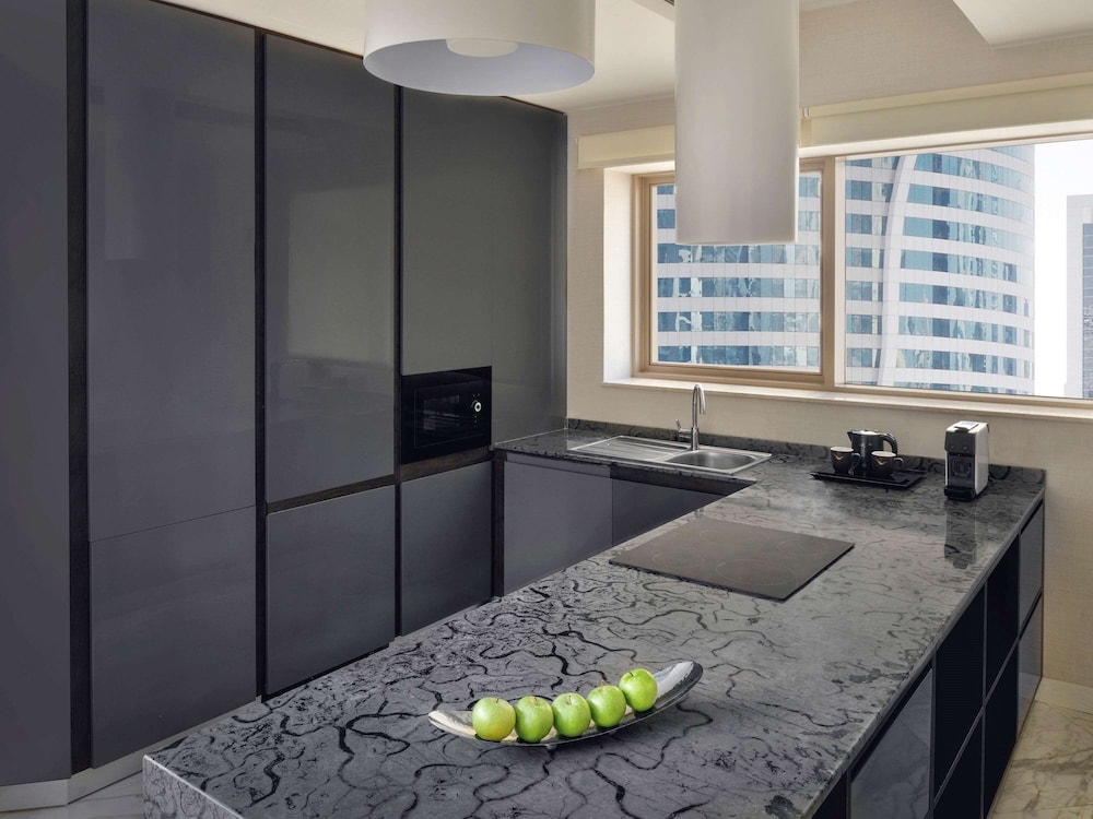 Mövenpick Hotel Apartments Downtown Dubai