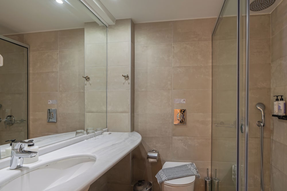 Minos Hotel