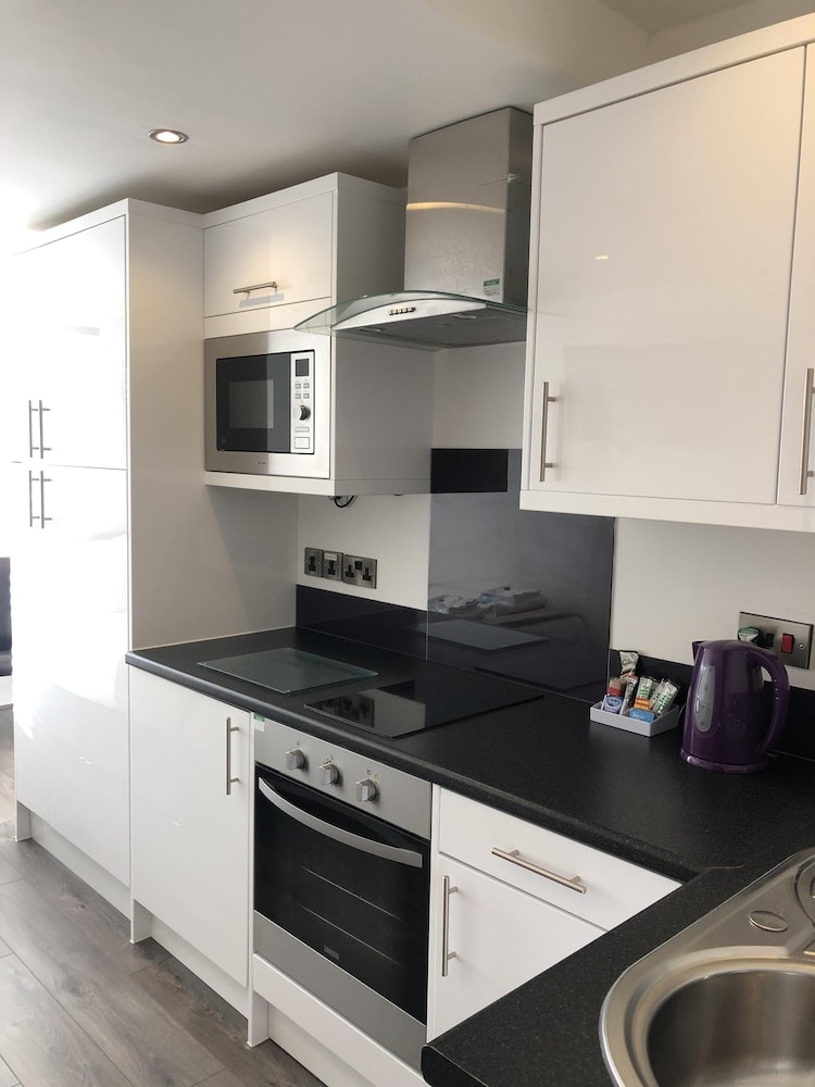 Fox House, Studio Apartments