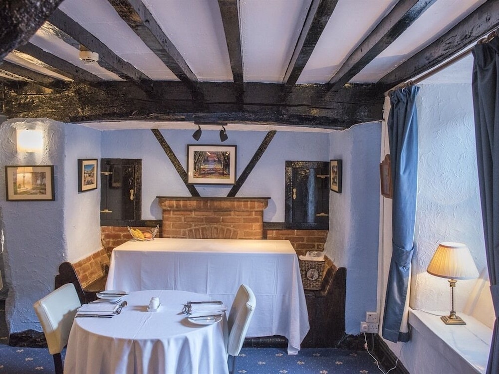 Gwesty Minffordd Hotel