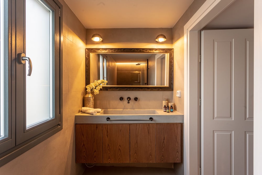 Camara Suites