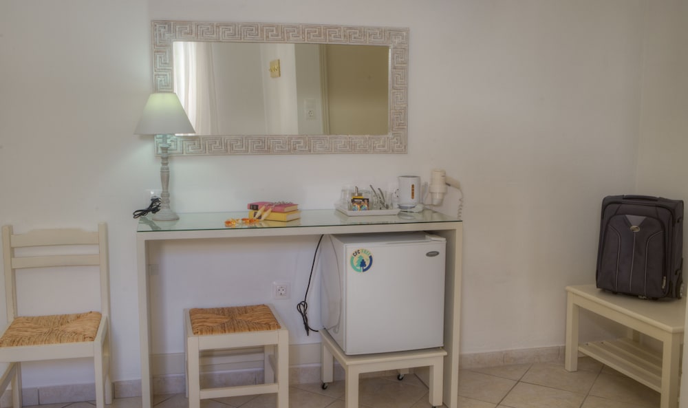 Cyclades Hotel