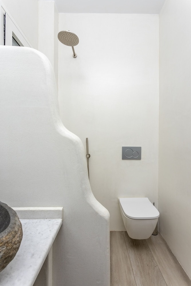 Alsea Seafront Apartments