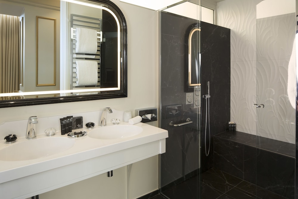 Hotel Le Narcisse Blanc & Spa