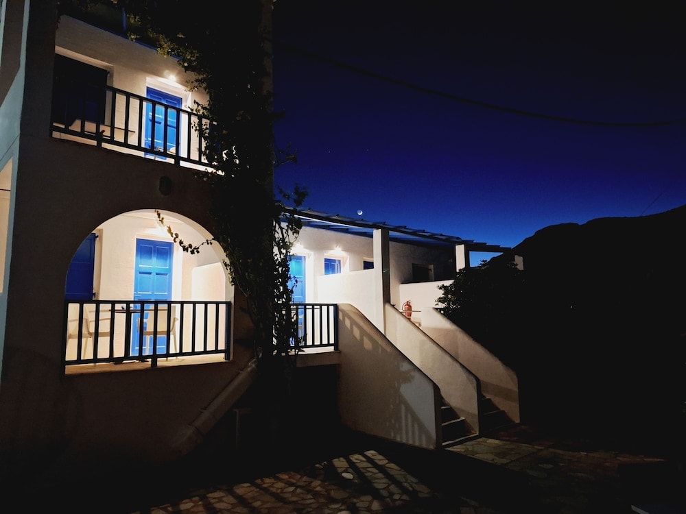 Evi Evan Hotel