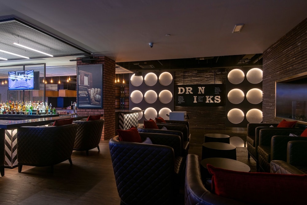 Pullman Dubai Creek City Centre Residences