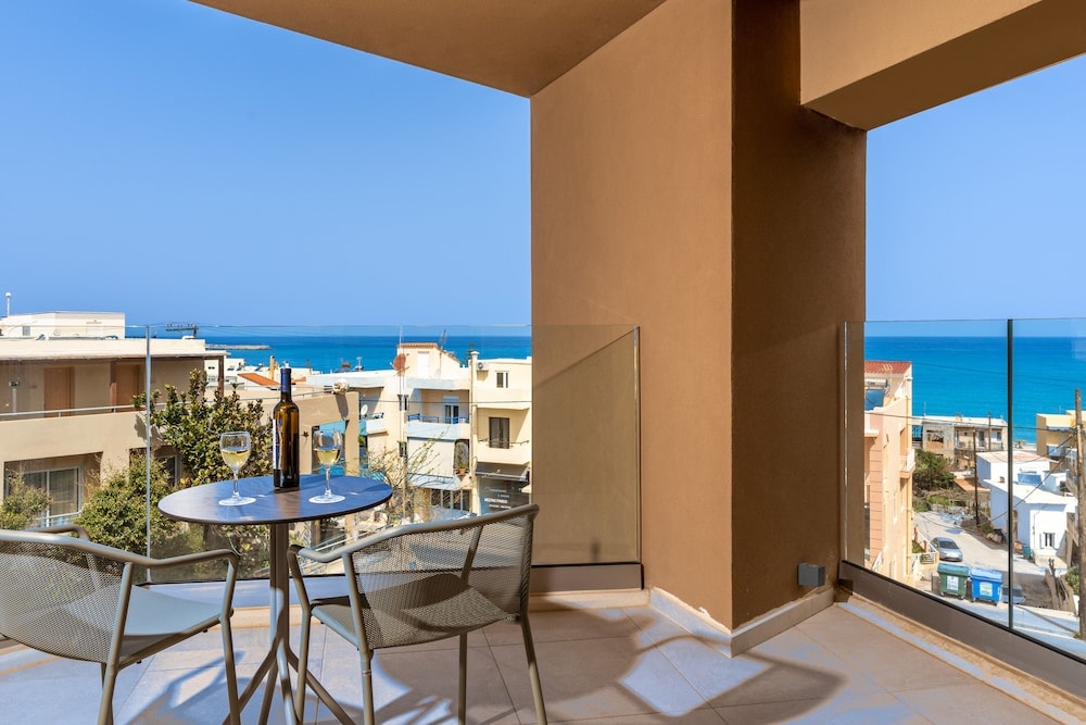 Minos Ambassador - Adults only