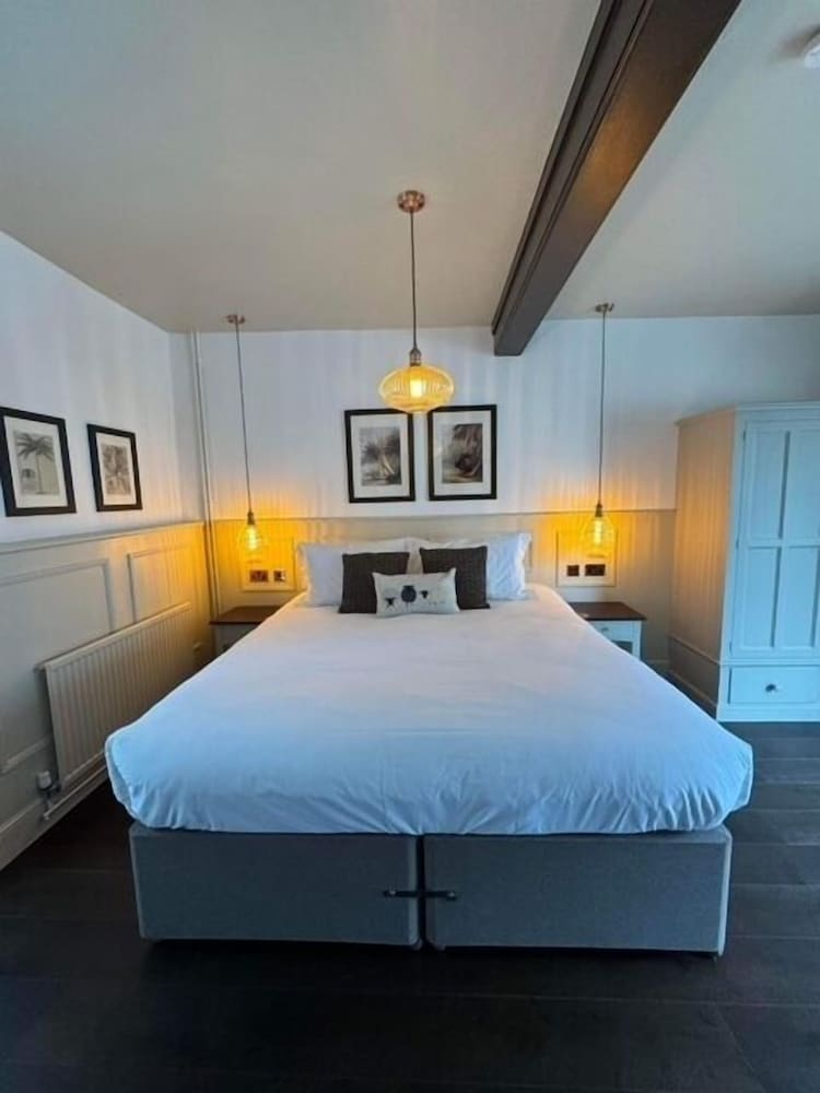 The Woolpack Hotel