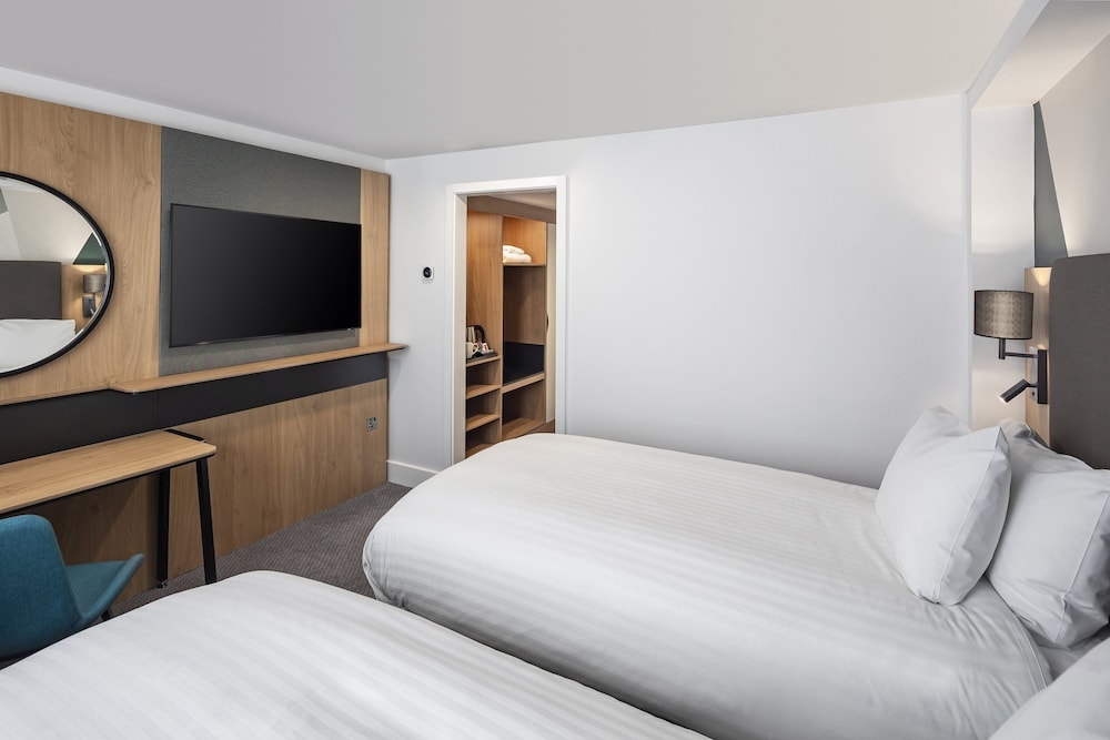Holiday Inn Gloucester-Cheltenham by IHG
