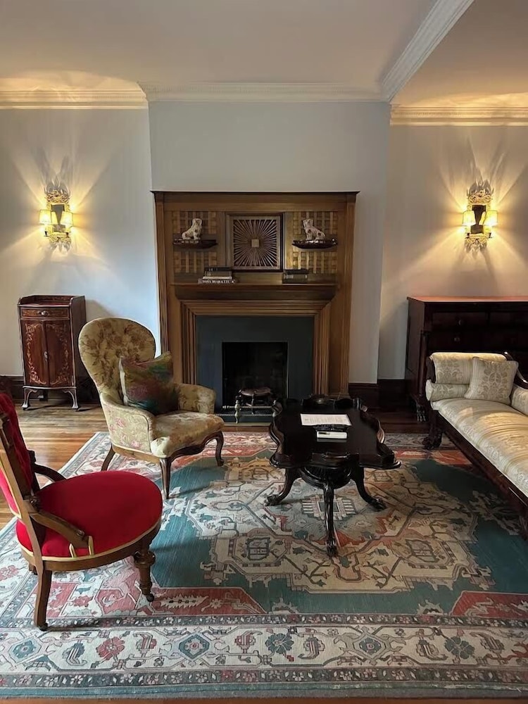 The Inn at Irving Place