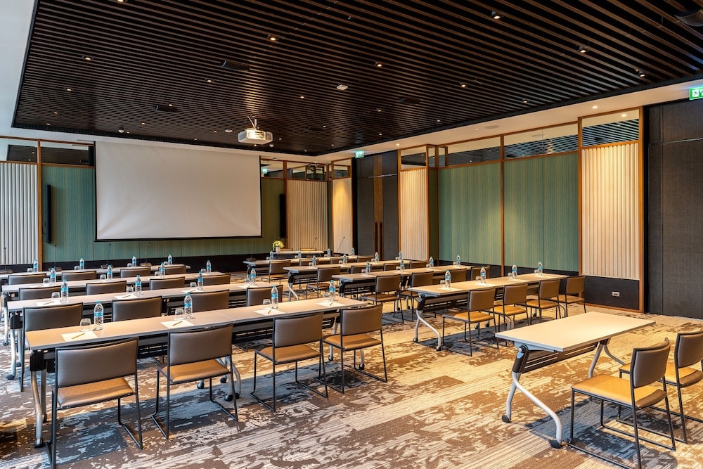 meeting & event spaces