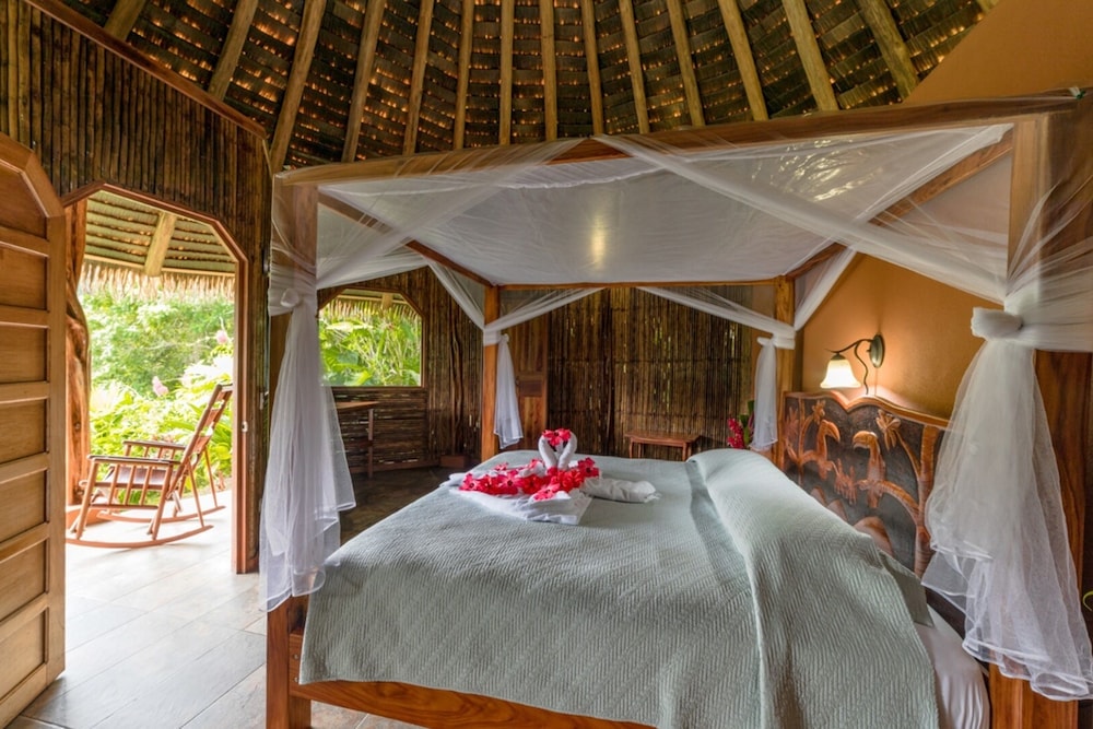 Luna Lodge
