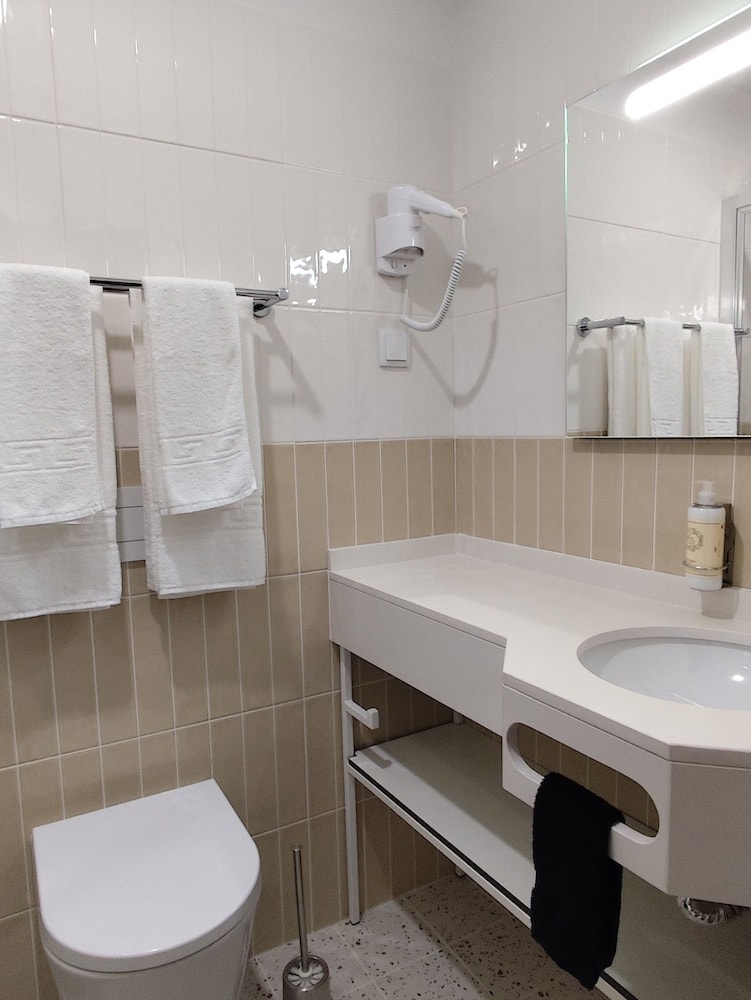 Bacalhoeiros 125 Hotel