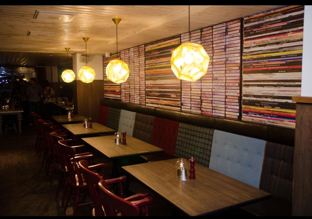 Langley Hotel Tango