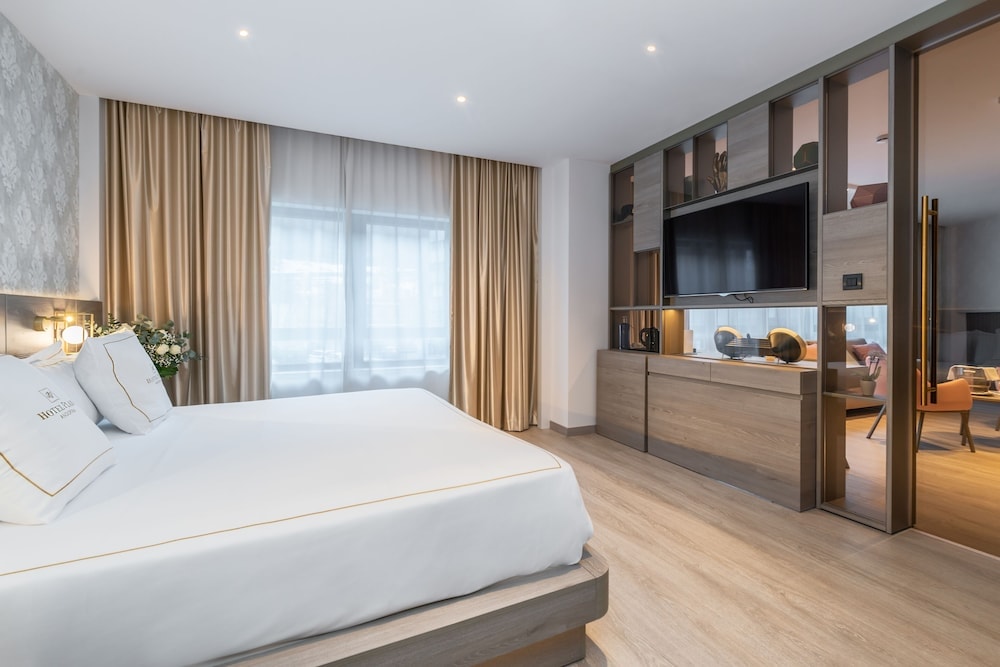 Grand Plaza Hotel & Wellness