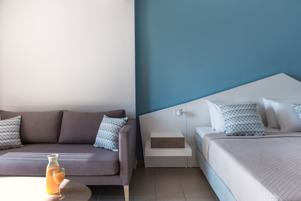 Kassandra Bay Resort, Suites & Spa