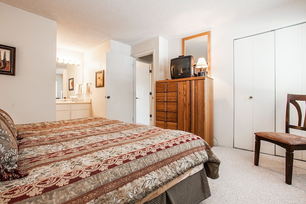 Woodbridge Condos by Snowmass Vacations