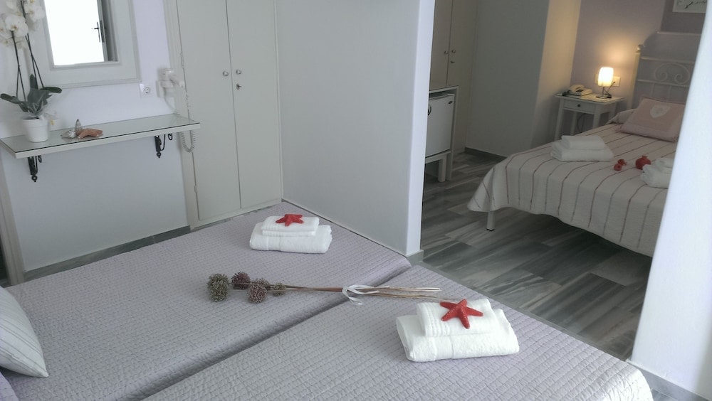 Cyclades Hotel