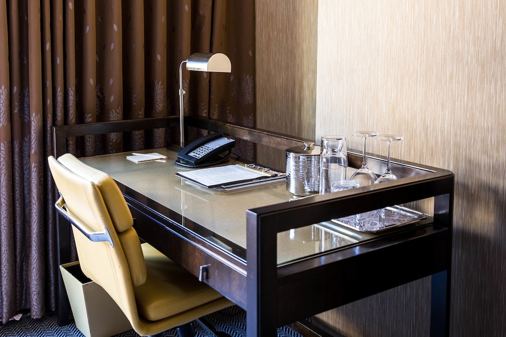 Dossier Hotel