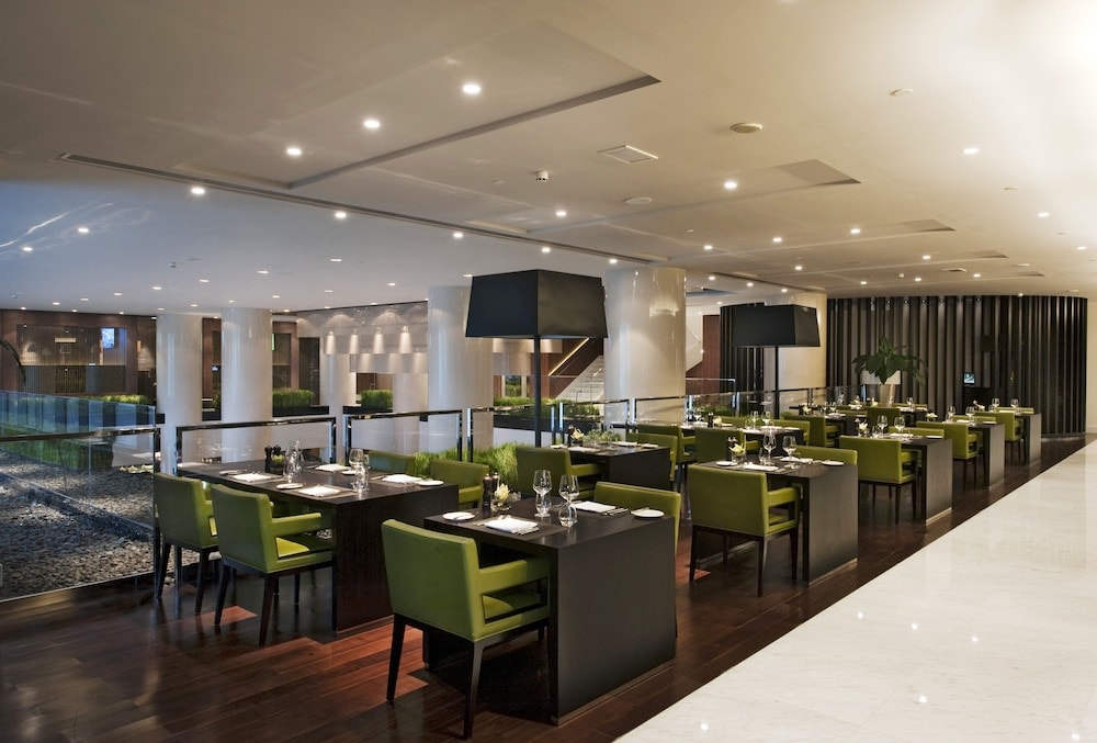 Pullman Dubai Creek City Centre Residences
